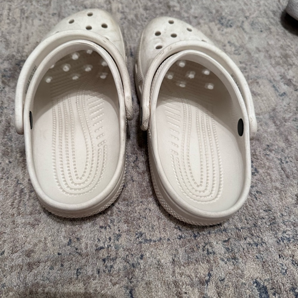 Crocs - Picture 2 of 3
